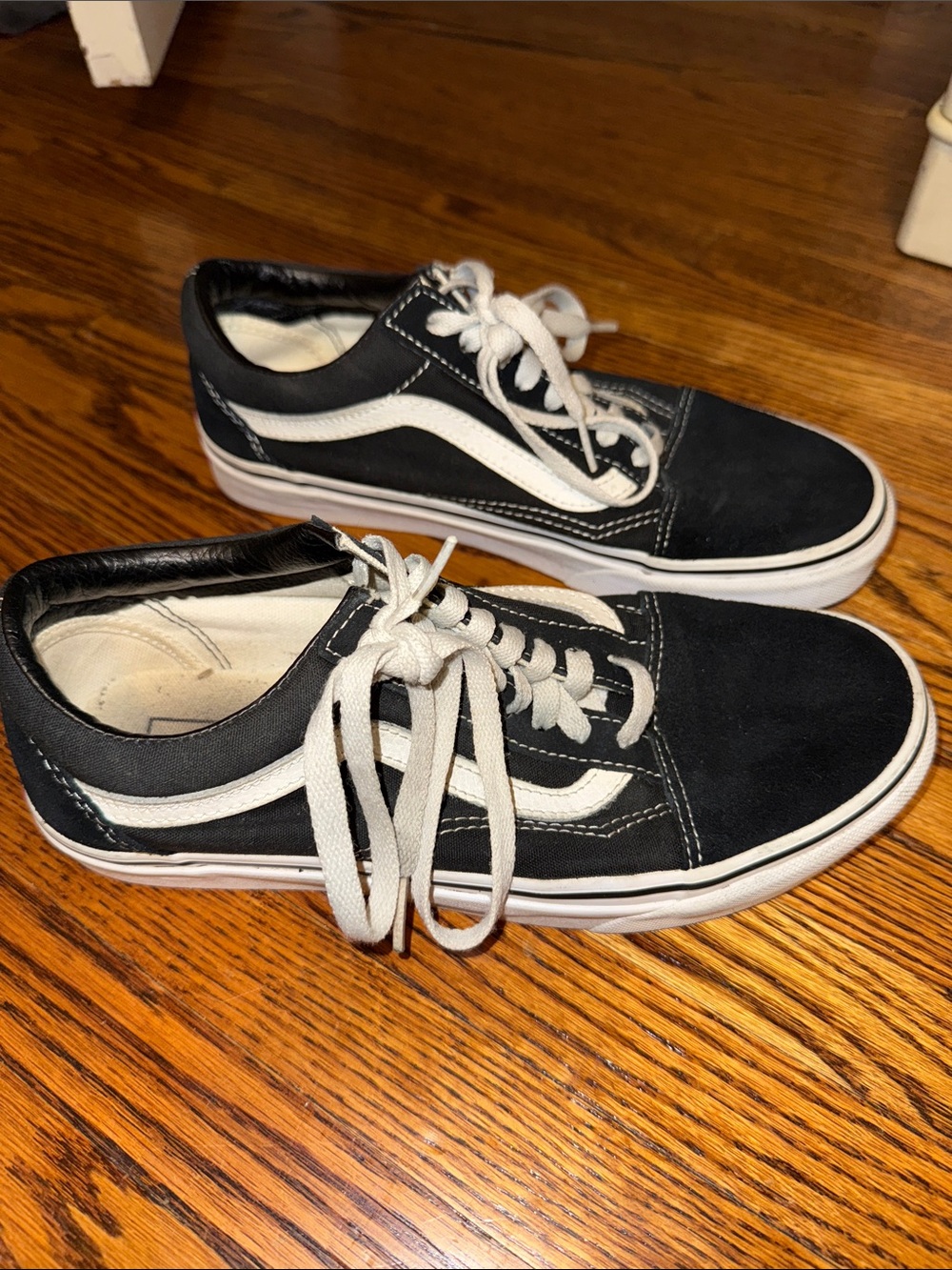 Vans Old Skool Black / White - woman’s